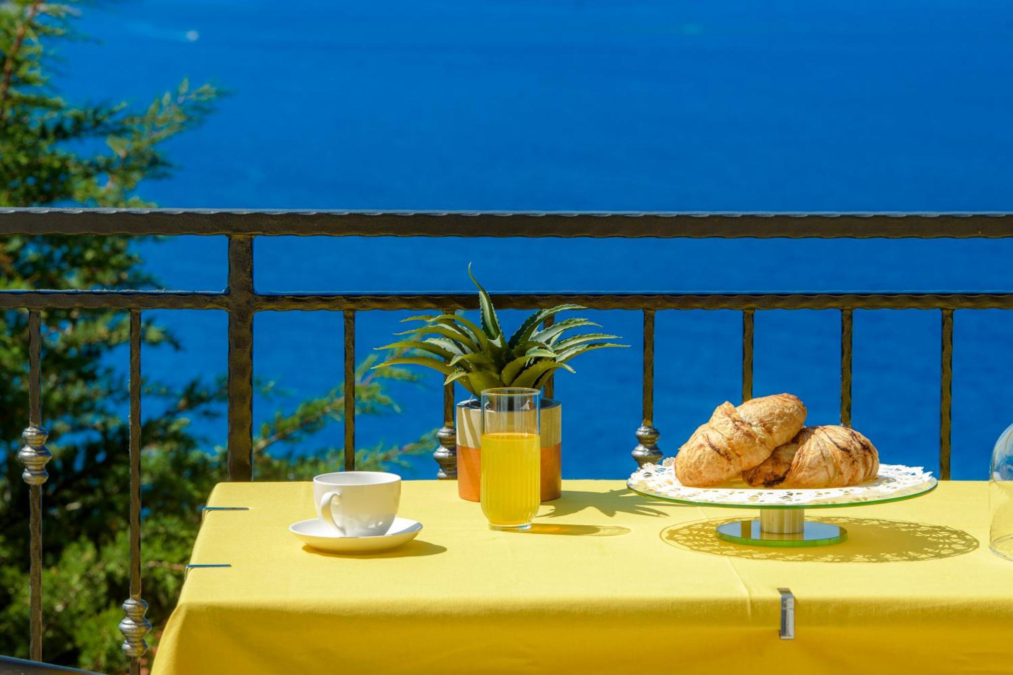 Golden Seaview Holiday Home Mlini Pokój zdjęcie