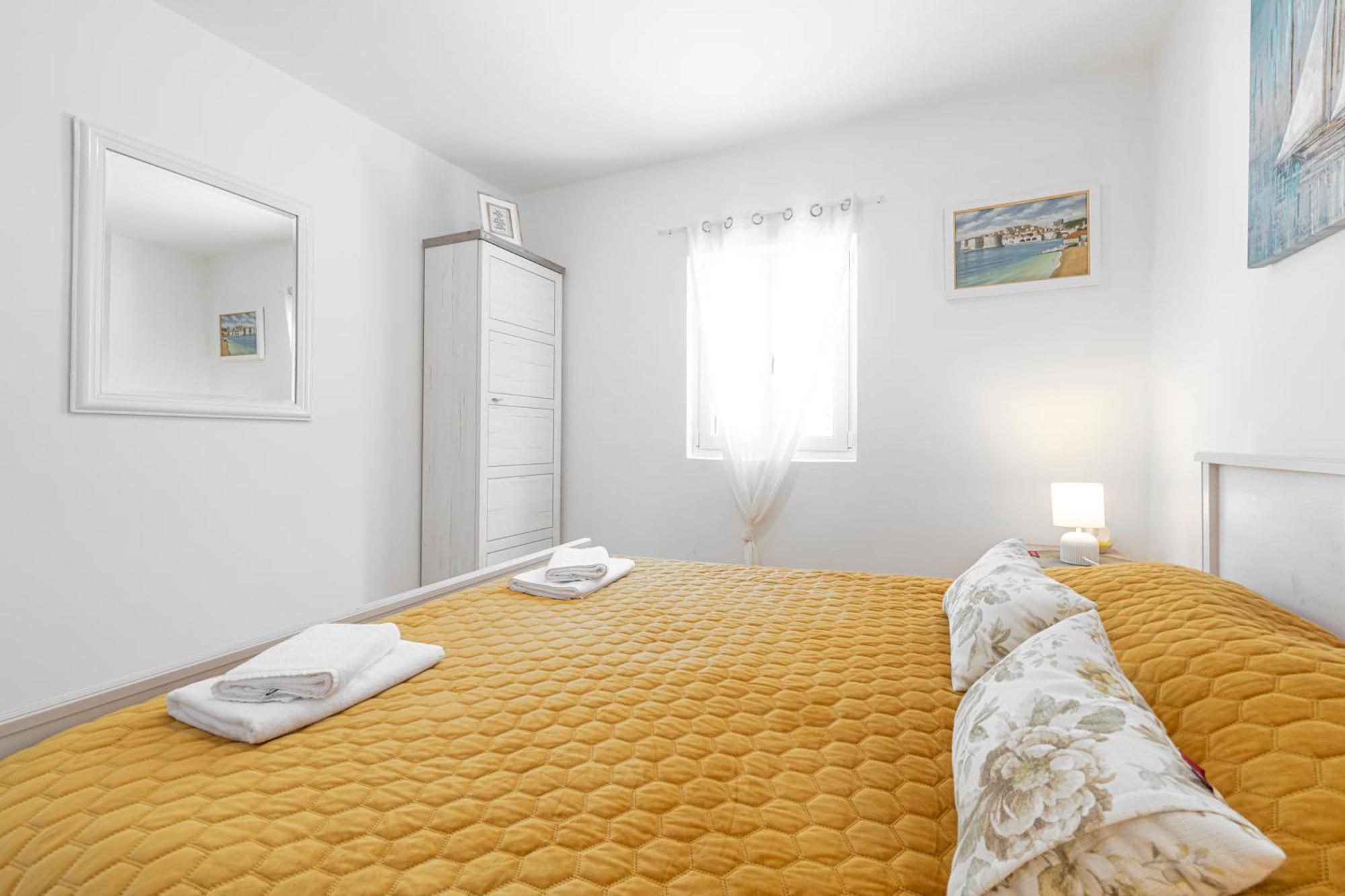 Golden Seaview Holiday Home Mlini Pokój zdjęcie